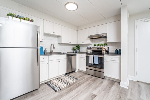 Floor plan for 1 bed, 1 bath, 638 sqft